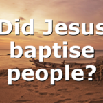 Did Jesus baptise people?